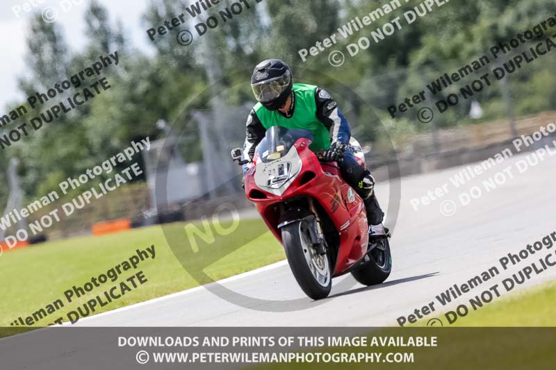 donington no limits trackday;donington park photographs;donington trackday photographs;no limits trackdays;peter wileman photography;trackday digital images;trackday photos